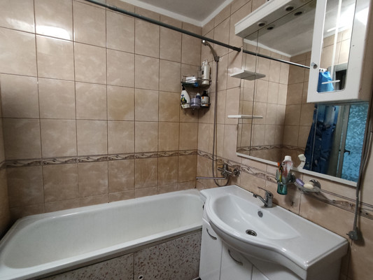 Продам двухкомнатную (2-комн.) квартиру, Большая Московская ул, 59, Великий Новгород г