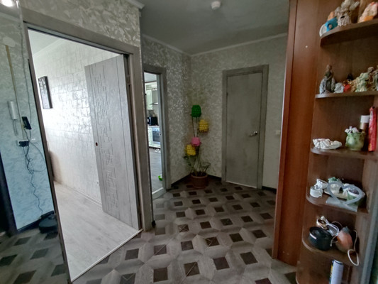 Продам двухкомнатную (2-комн.) квартиру, Большая Московская ул, 59, Великий Новгород г