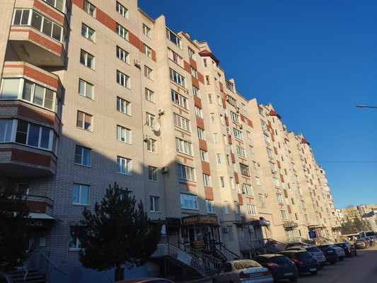Продам двухкомнатную (2-комн.) квартиру, Большая Московская ул, 59, Великий Новгород г