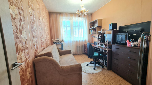 Продам трехкомнатную (3-комн.) квартиру, Ратная ул, 16к2, Москва г