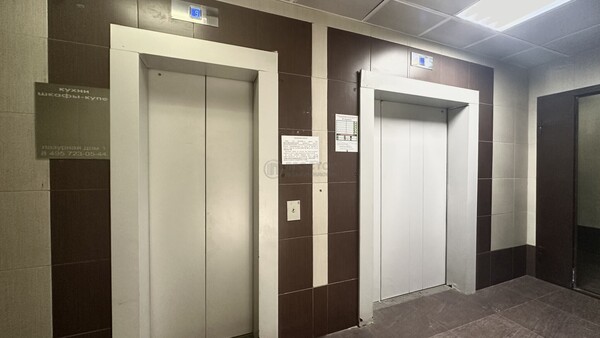 Продам двухкомнатную (2-комн.) квартиру, Александры Монаховой ул, 6, Коммунарка п