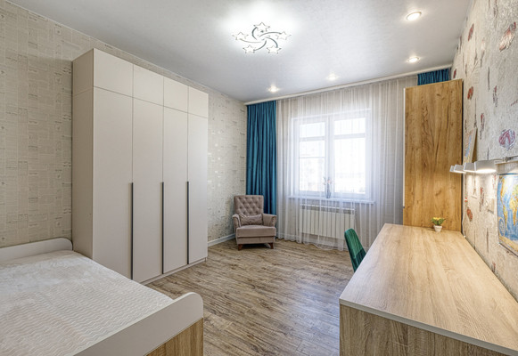 Продам трехкомнатную (3-комн.) квартиру, Николинские Ключи ул, 33, Ивановское д