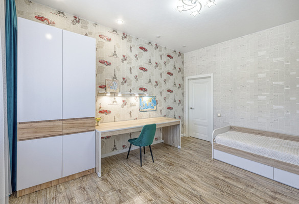 Продам трехкомнатную (3-комн.) квартиру, Николинские Ключи ул, 33, Ивановское д