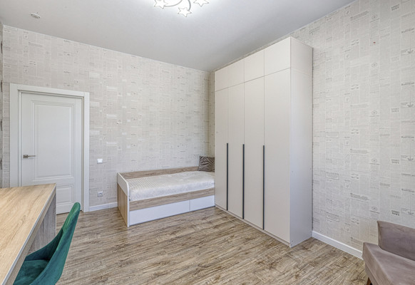 Продам трехкомнатную (3-комн.) квартиру, Николинские Ключи ул, 33, Ивановское д