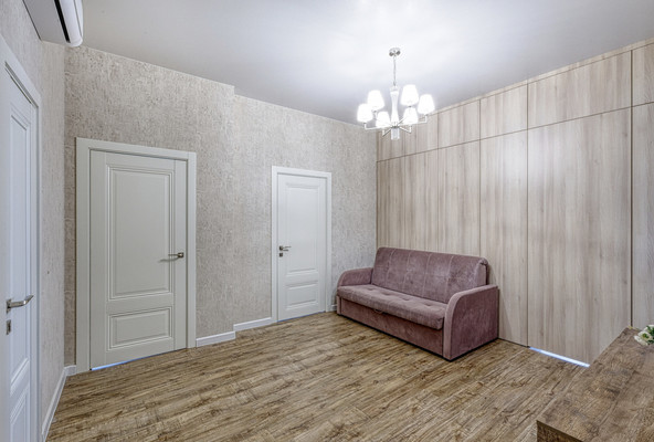 Продам трехкомнатную (3-комн.) квартиру, Николинские Ключи ул, 33, Ивановское д