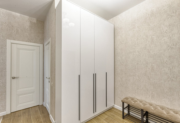 Продам трехкомнатную (3-комн.) квартиру, Николинские Ключи ул, 33, Ивановское д