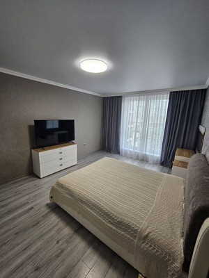 Продам двухкомнатную (2-комн.) квартиру, Орудийная ул, 32кб, Калининград г