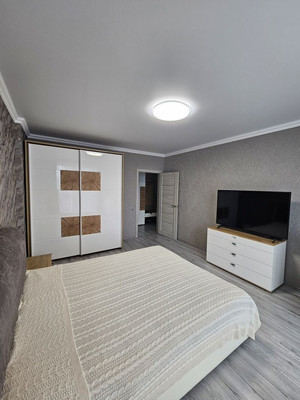 Продам двухкомнатную (2-комн.) квартиру, Орудийная ул, 32кб, Калининград г