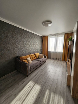 Продам двухкомнатную (2-комн.) квартиру, Орудийная ул, 32кб, Калининград г