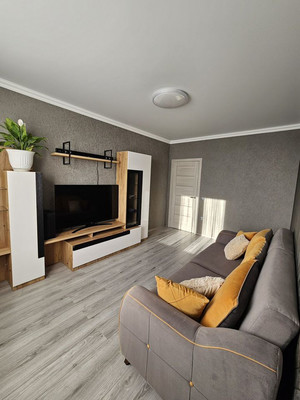 Продам двухкомнатную (2-комн.) квартиру, Орудийная ул, 32кб, Калининград г