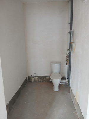 Продам трехкомнатную (3-комн.) квартиру, Лесников ул, 49, Красноярск г