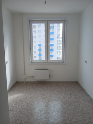 Продам трехкомнатную (3-комн.) квартиру, Лесников ул, 49, Красноярск г