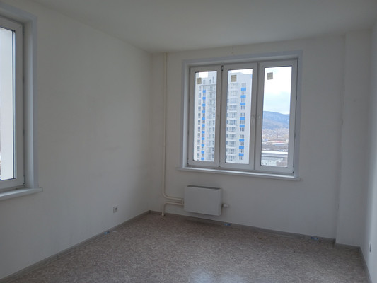 Продам трехкомнатную (3-комн.) квартиру, Лесников ул, 49, Красноярск г