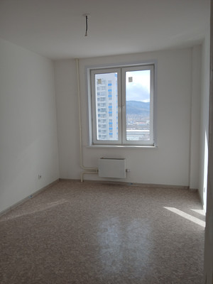 Продам трехкомнатную (3-комн.) квартиру, Лесников ул, 49, Красноярск г