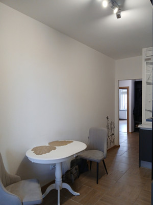 Продам двухкомнатную (2-комн.) квартиру, Английская ул, 8, Бугры п