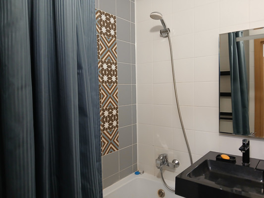 Продам двухкомнатную (2-комн.) квартиру, Английская ул, 8, Бугры п