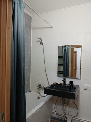 Продам двухкомнатную (2-комн.) квартиру, Английская ул, 8, Бугры п