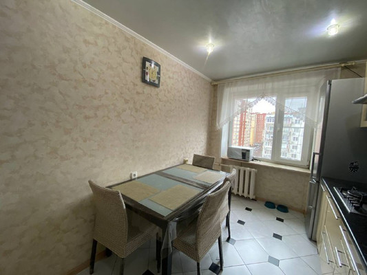 Продам трехкомнатную (3-комн.) квартиру, Жмайлова ул, 23, Ростов-на-Дону г