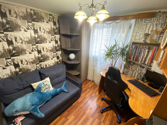 Продам трехкомнатную (3-комн.) квартиру, Жмайлова ул, 23, Ростов-на-Дону г