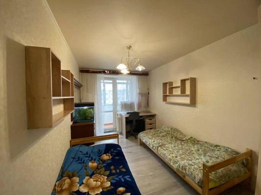 Продам трехкомнатную (3-комн.) квартиру, Жмайлова ул, 23, Ростов-на-Дону г