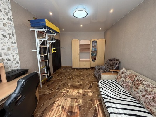 Продам трехкомнатную (3-комн.) квартиру, Механическая ул, 35, Комсомольск-на-Амуре г