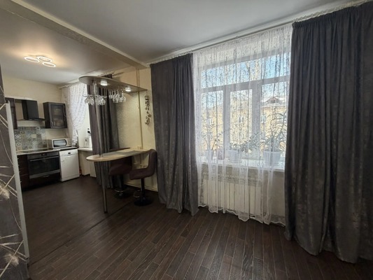 Продам трехкомнатную (3-комн.) квартиру, Механическая ул, 35, Комсомольск-на-Амуре г