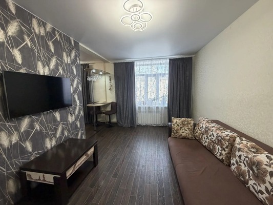 Продам трехкомнатную (3-комн.) квартиру, Механическая ул, 35, Комсомольск-на-Амуре г