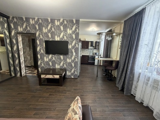 Продам трехкомнатную (3-комн.) квартиру, Механическая ул, 35, Комсомольск-на-Амуре г