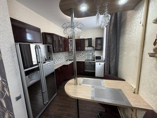 Продам трехкомнатную (3-комн.) квартиру, Механическая ул, 35, Комсомольск-на-Амуре г