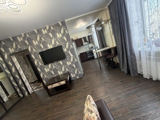 Продам трехкомнатную (3-комн.) квартиру, Механическая ул, 35, Комсомольск-на-Амуре г