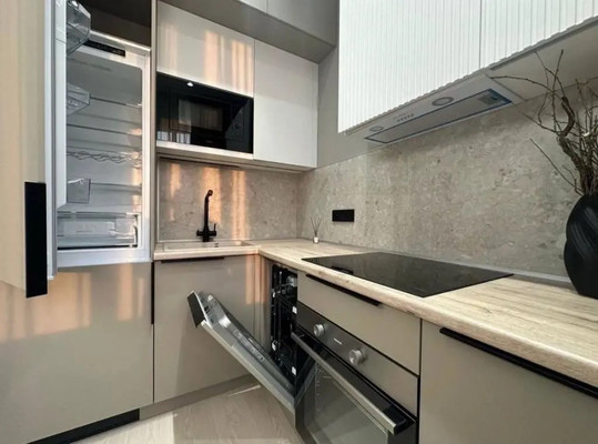 Сдам однокомнатную (1-комн.) квартиру, Нагатинская наб, 10кв, Москва г