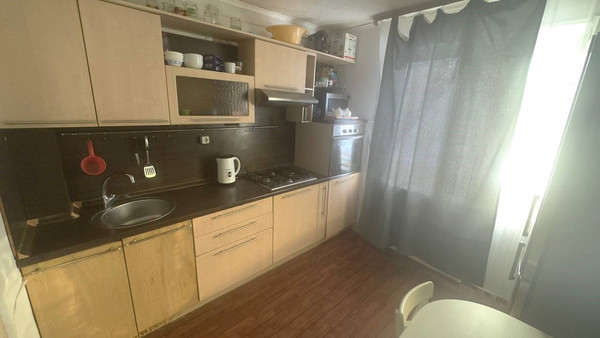 Продам трехкомнатную (3-комн.) квартиру, Гагарина ул, 220а, Ханты-Мансийск г