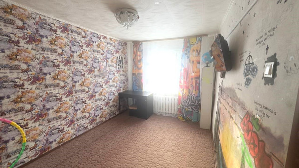Продам трехкомнатную (3-комн.) квартиру, Гагарина ул, 220а, Ханты-Мансийск г