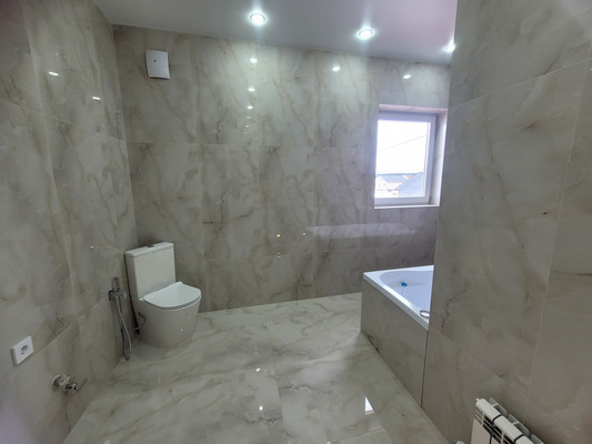 Продам коттедж, Мира ул, 82, Ханты-Мансийск г, 0 км от города