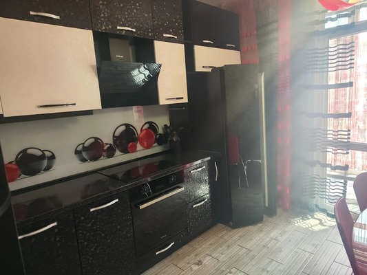 Продам однокомнатную (1-комн.) квартиру, Крымской весны ул, 1к7, Мирное с