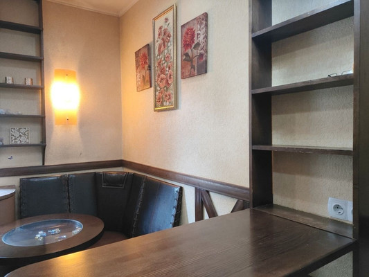 Продам двухкомнатную (2-комн.) квартиру, Молочинского ул, 9, Калининград г