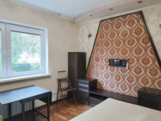 Продам двухкомнатную (2-комн.) квартиру, Молочинского ул, 9, Калининград г