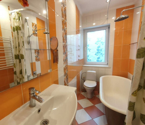 Продам двухкомнатную (2-комн.) квартиру, Молочинского ул, 9, Калининград г