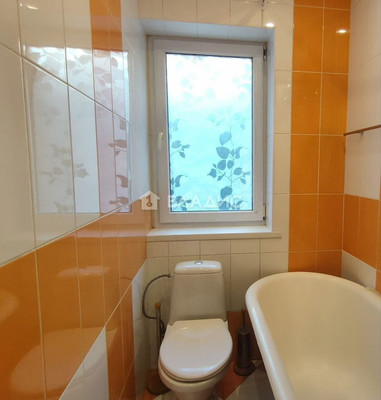 Продам двухкомнатную (2-комн.) квартиру, Молочинского ул, 9, Калининград г