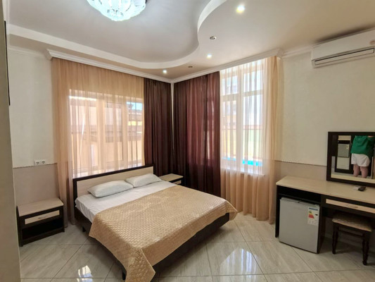 Продам однокомнатную (1-комн.) квартиру, Лазурная ул, 11, Витязево с