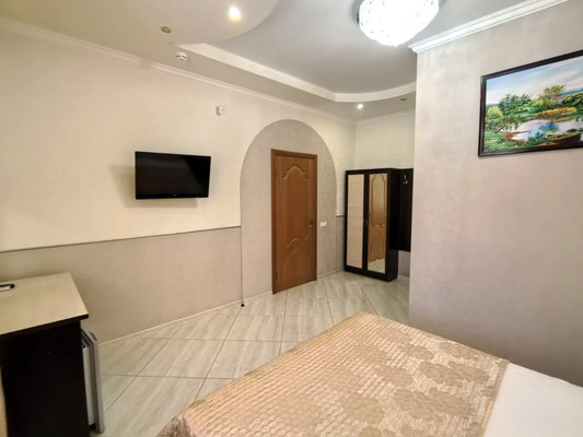 Продам однокомнатную (1-комн.) квартиру, Лазурная ул, 11, Витязево с