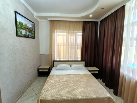 Продам однокомнатную (1-комн.) квартиру, Лазурная ул, 11, Витязево с