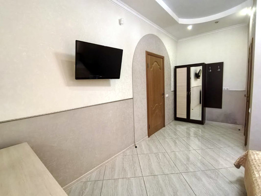 Продам однокомнатную (1-комн.) квартиру, Лазурная ул, 11, Витязево с