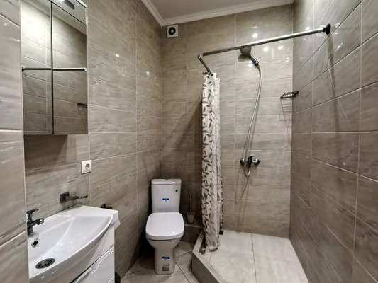 Продам однокомнатную (1-комн.) квартиру, Лазурная ул, 11, Витязево с