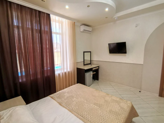 Продам однокомнатную (1-комн.) квартиру, Лазурная ул, 11, Витязево с