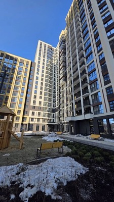 Продам двухкомнатную (2-комн.) квартиру, Учителей ул, 33к2, Екатеринбург г