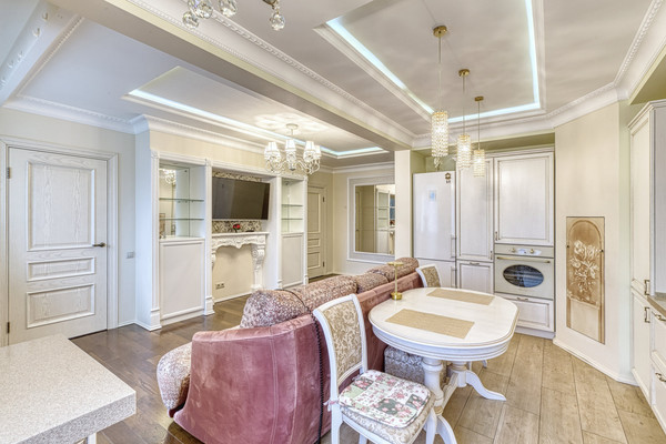 Продам трехкомнатную (3-комн.) квартиру, Никольская ул, 4к2, Ромашково с