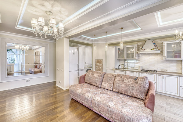 Продам трехкомнатную (3-комн.) квартиру, Никольская ул, 4к2, Ромашково с