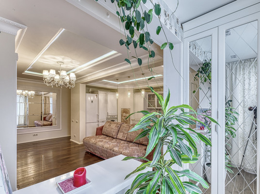 Продам трехкомнатную (3-комн.) квартиру, Никольская ул, 4к2, Ромашково с