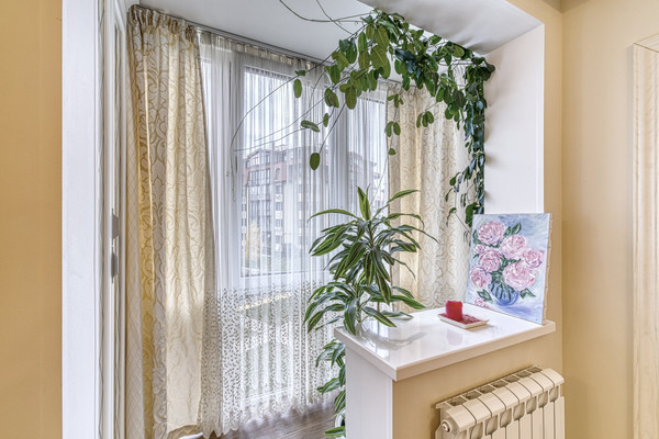 Продам трехкомнатную (3-комн.) квартиру, Никольская ул, 4к2, Ромашково с